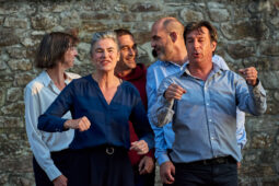 Collectif Jamais trop d'art, Spectacle
