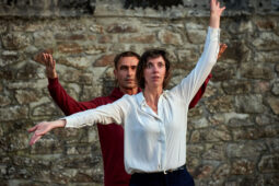 Collectif Jamais trop d'art, Spectacle
