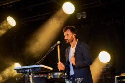 Barry Moore, Concert