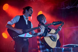 Barry Moore, Concert