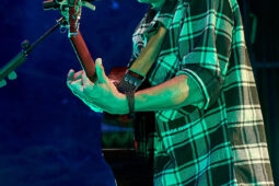 Barry Moore, Concert
