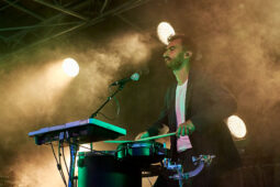 Barry Moore, Concert