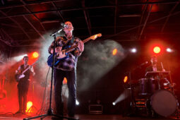 Barry Moore, Concert