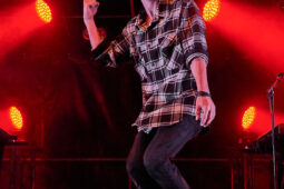 Barry Moore, Concert