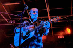 Barry Moore, Concert