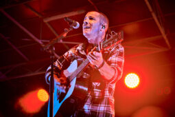 Barry Moore, Concert