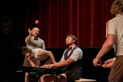 Collectif Pourquoi pas, Spectacle