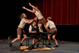 Collectif Pourquoi pas, Spectacle
