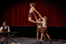 Collectif Pourquoi pas, Spectacle
