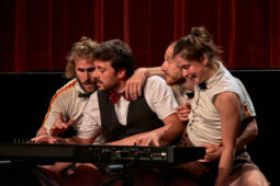 Collectif Pourquoi pas, Spectacle
