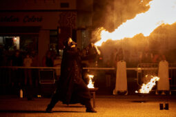 Dharma, Spectacle