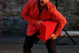 S'poart, Spectacle