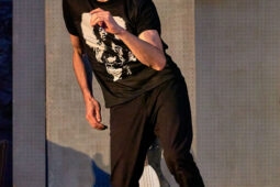 S'poart, Spectacle