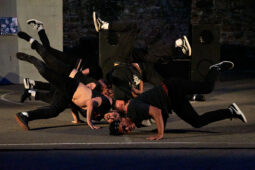 S'poart, Spectacle