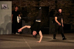 S'poart, Spectacle