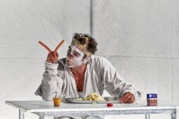 Spectacle, Typhus Bronx