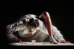 Spectacle, Typhus Bronx