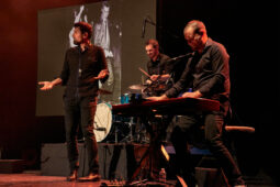 Concert, Thomas Doucet & the G lights