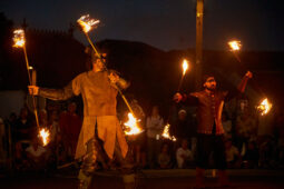 Efflanescence, Spectacle