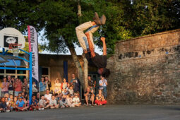 Spectacle, Public