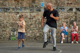 Spectacle, Public