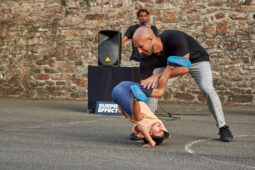 Spectacle, Public