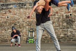 Spectacle, Public