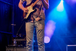 Concert, Clay and Friends