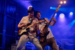 Concert, Clay and Friends