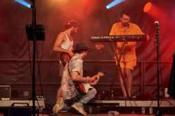 Concert, Clay and Friends