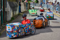 Voiture à pédales, Course, Bouchons, Lucky Luke, Scoubidou, Grenouille, Sous-marin
