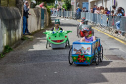 Voiture à pédales, Course, Scoubidou, Grenouille, Sous-marin