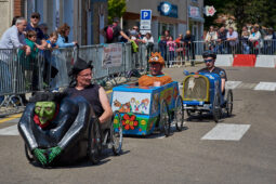 Voiture à pédales, Course, Scoubidou, Bugatti, Sorcière