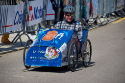Voiture à pédales, La folle