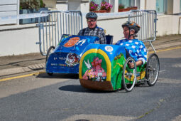 Voiture à pédales, Course, Astérix, La folle