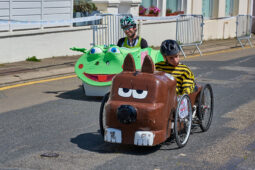 Voiture à pédales, Course, Grenouille, Rantanplan