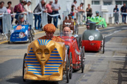 Voiture à pédales, Course, Toutankhamon, Austin, La folle, Sous-marin, Grenouille, Rantanplan