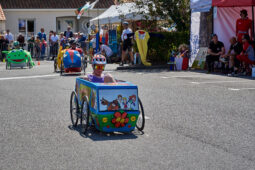 Voiture à pédales, Course, Scoubidou, Spiderman, Grenouille