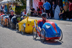 Voiture à pédales, Course, Bouchons, Lucky Luke, Sorcière, Pikachu, Spiderman
