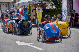 Voiture à pédales, Course, Spiderman, Sorcière, Lucky Luke, Bouchons, Pikachu