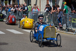 Voiture à pédales, Course, Austin, Bugatti, Pikachu