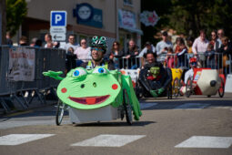 Voiture à pédales, Course, Grenouille, Sorcière, Crayon