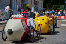 Voiture à pédales, Course, Crayon, Vache, Pikachu