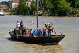 Débord de Loire, Evenement, Bateau