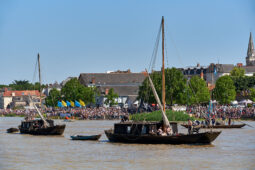 Débord de Loire, Evenement, Bateau