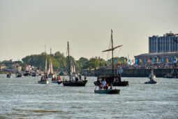 Débord de Loire, Evenement, Bateau
