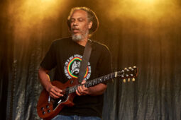Concert, Positive Roots Band