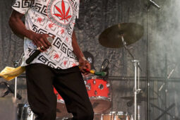 Concert, Positive Roots Band
