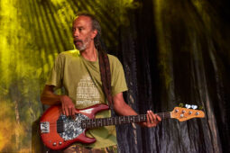 Concert, Positive Roots Band