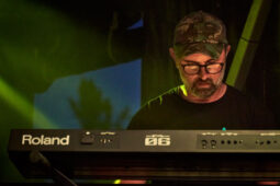 Concert, Positive Roots Band